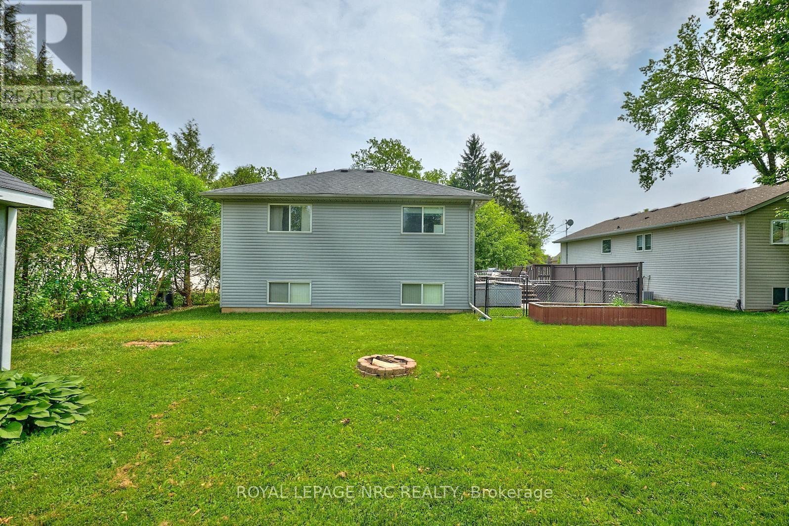 3270 POPLAR AVENUE Image 13