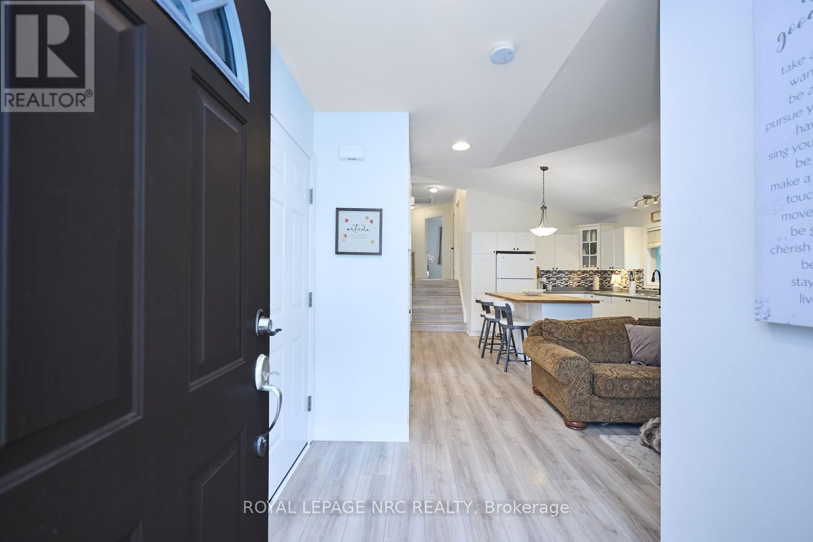 3270 POPLAR AVENUE Image 17