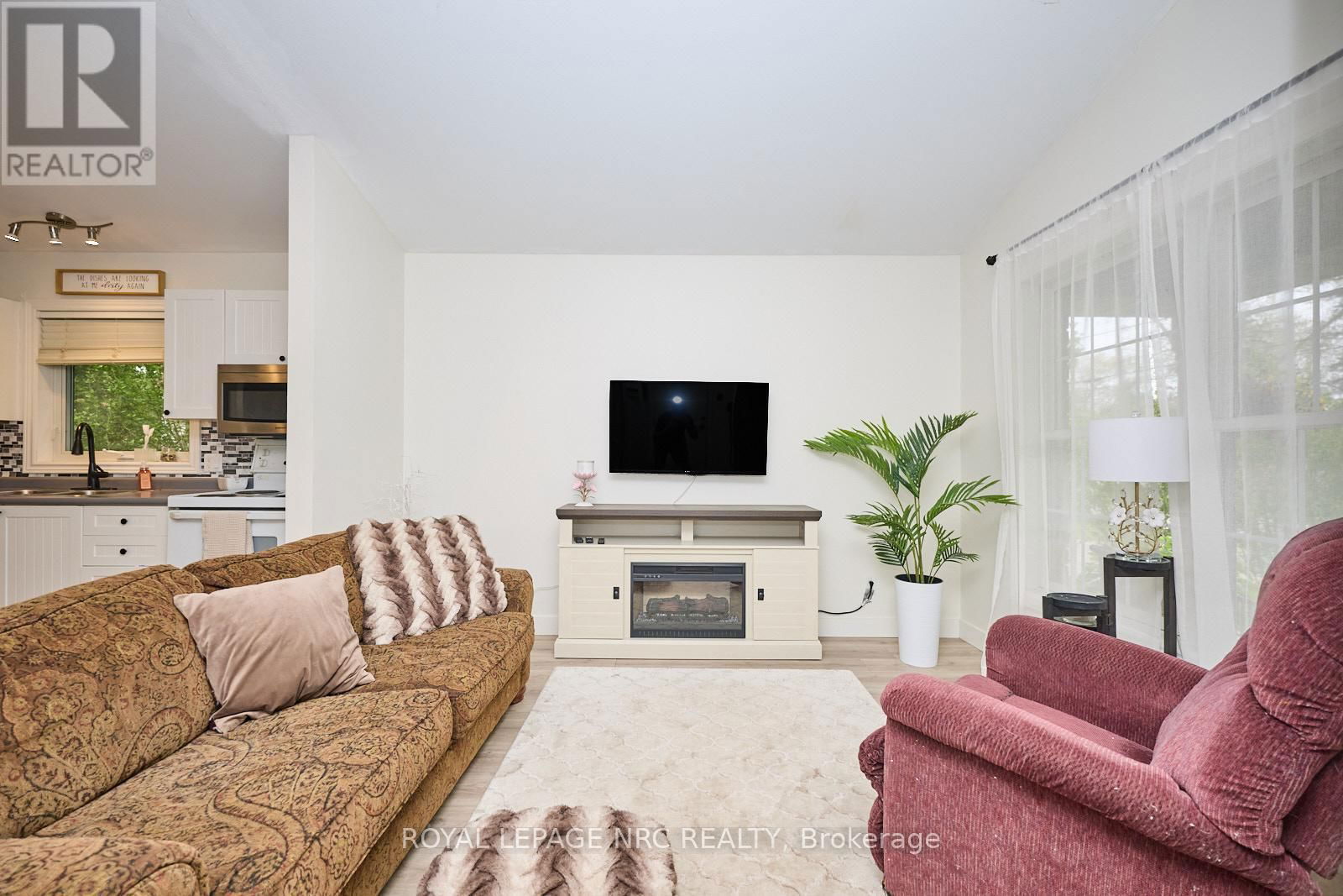 3270 POPLAR AVENUE Image 18