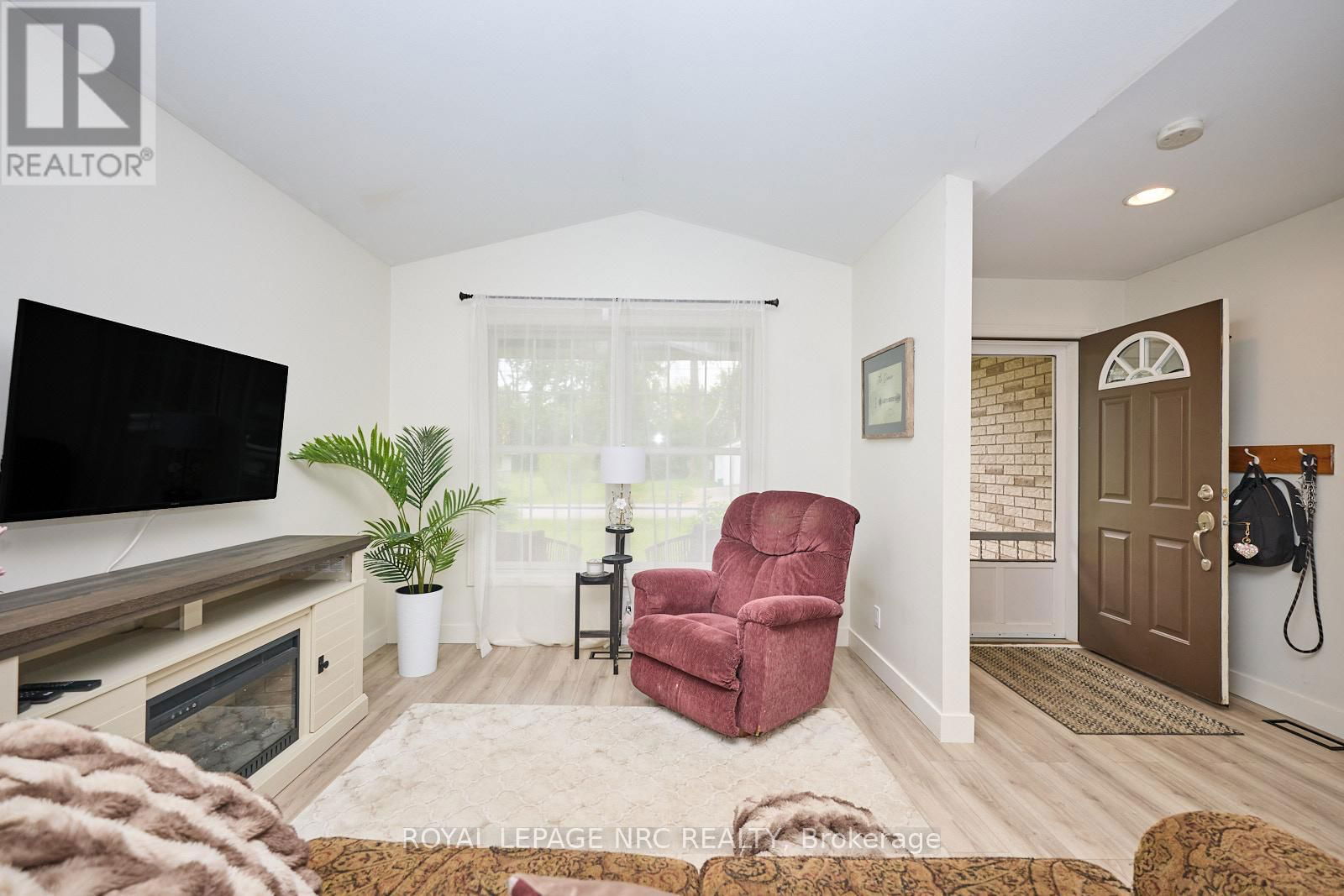 3270 POPLAR AVENUE Image 24