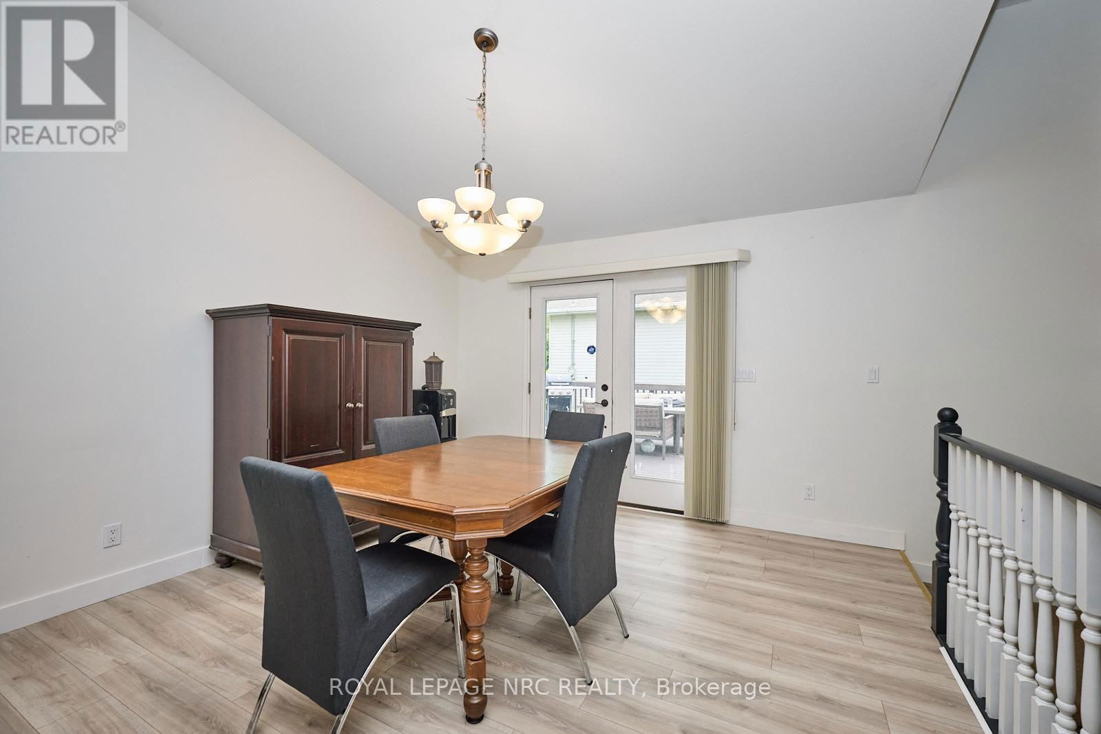 3270 POPLAR AVENUE Image 26