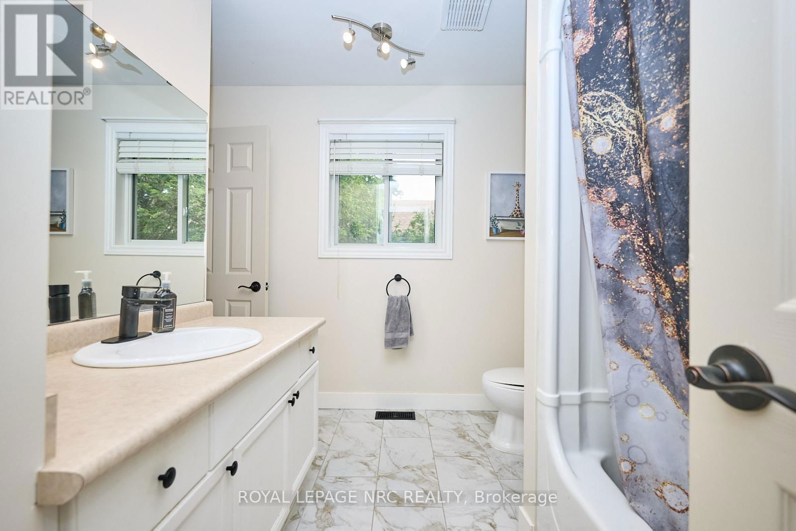 3270 POPLAR AVENUE Image 35