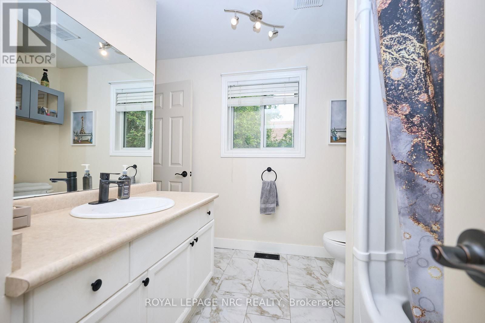 3270 POPLAR AVENUE Image 36