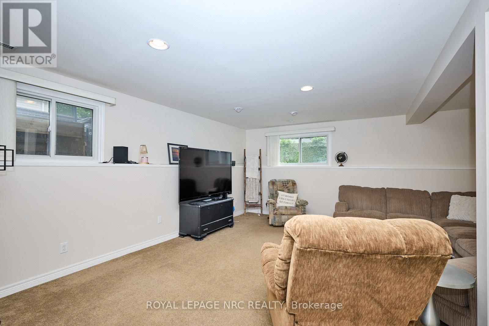 3270 POPLAR AVENUE Image 38
