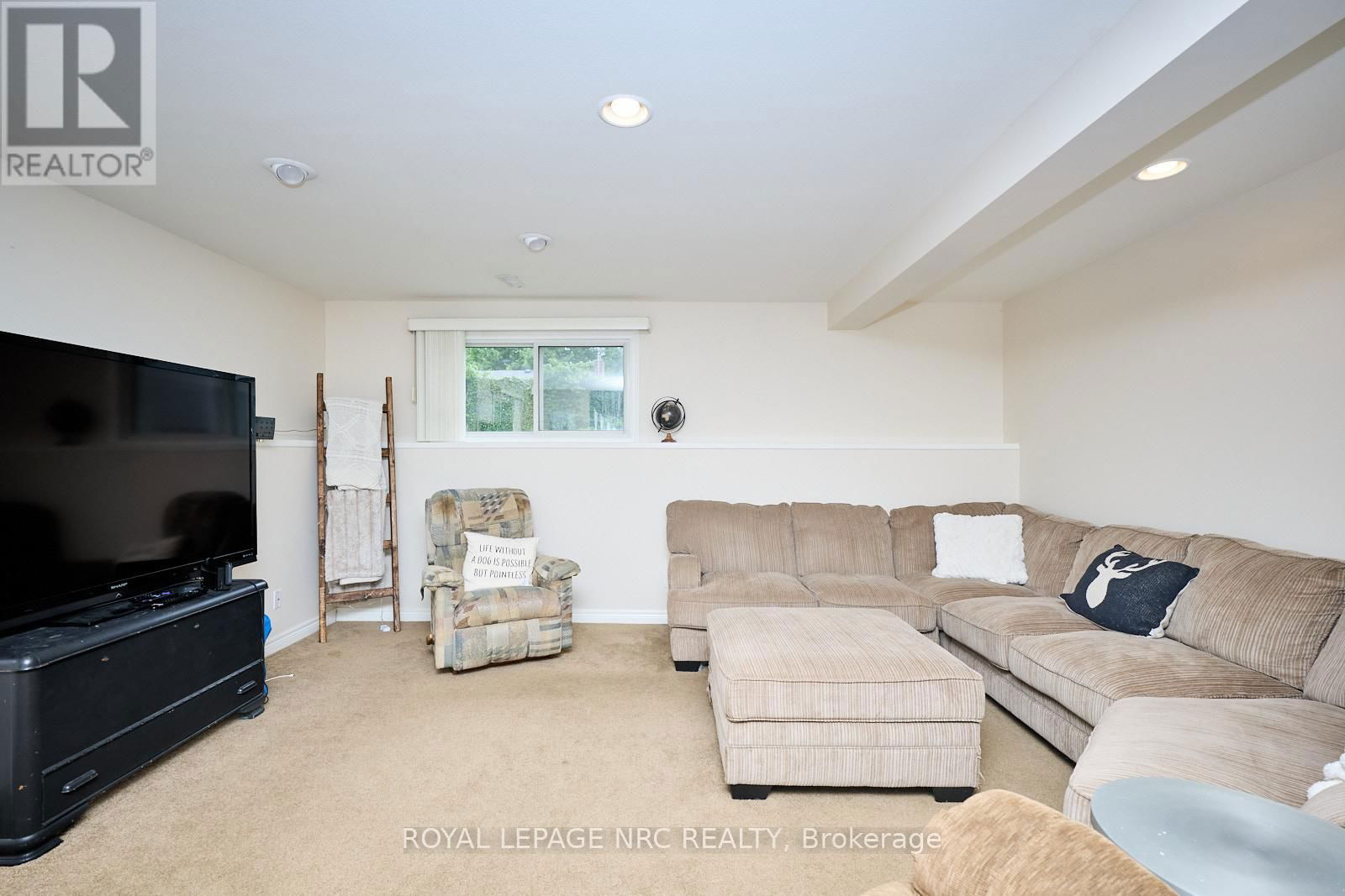 3270 POPLAR AVENUE Image 39