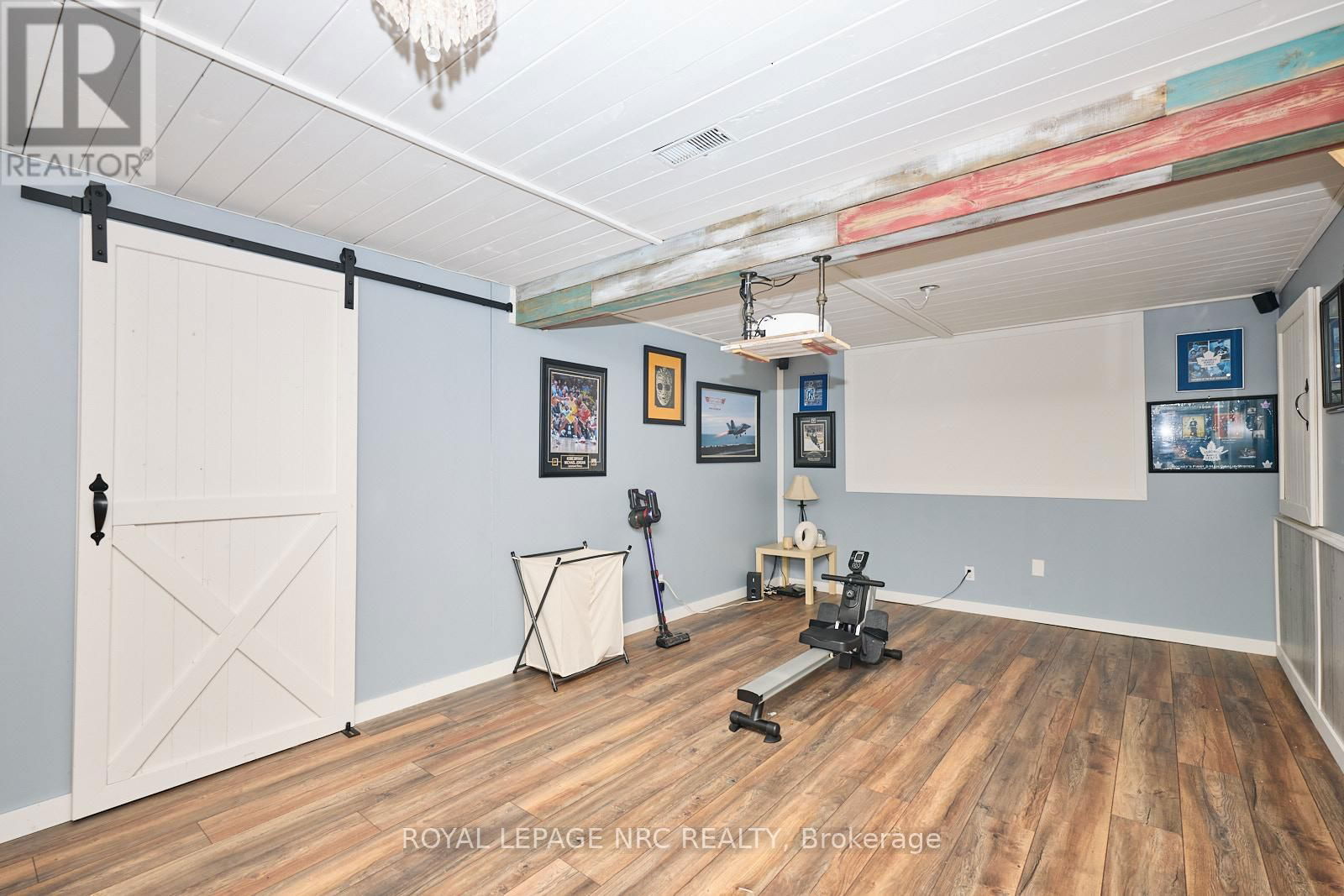 3270 POPLAR AVENUE Image 45
