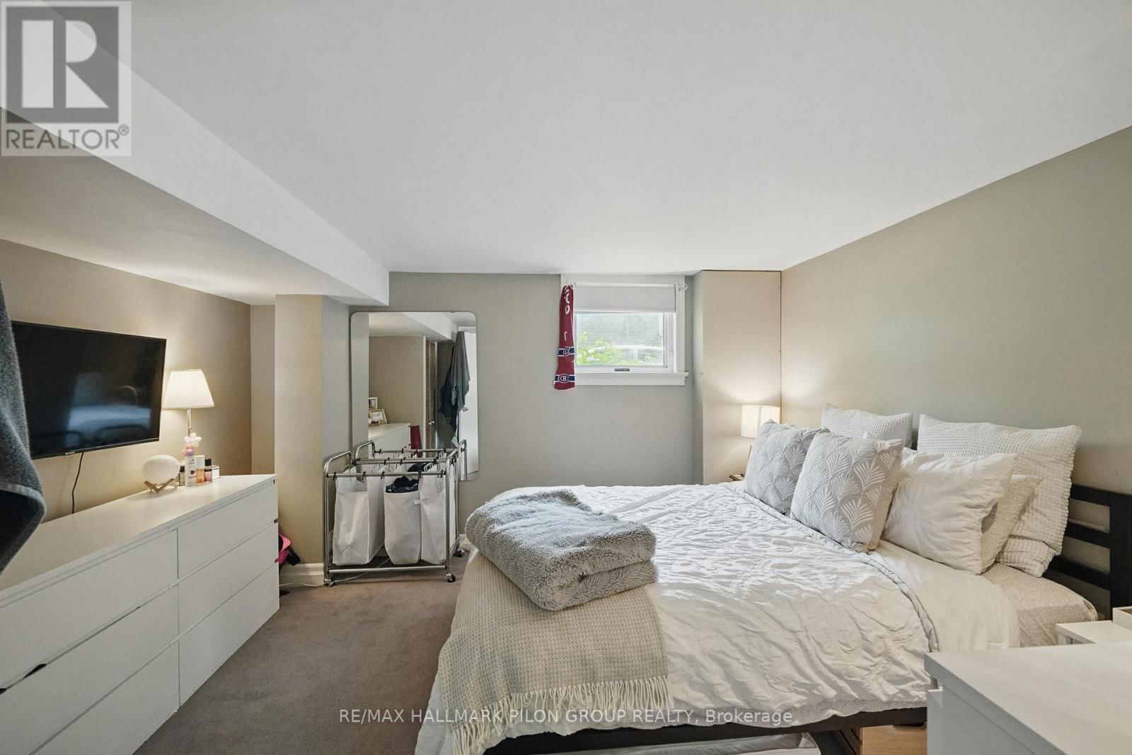 63 CROWNHILL STREET Image 15