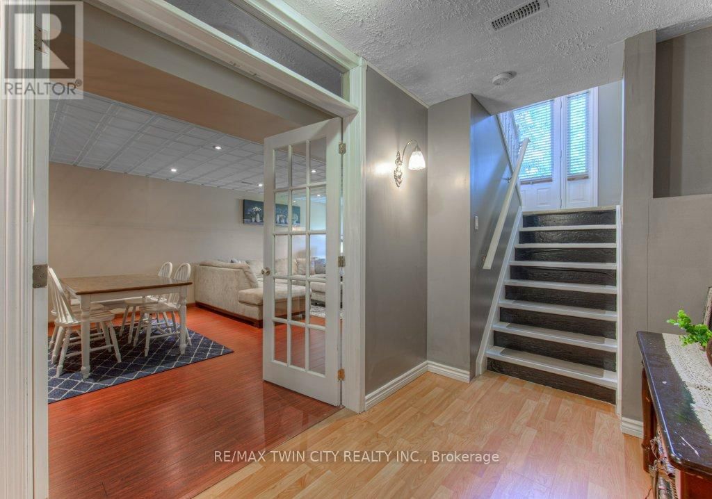 58 BRADBURY CRESCENT Image 15