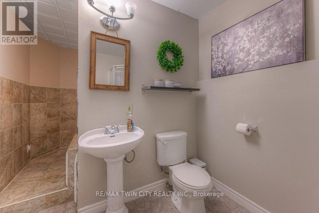 58 BRADBURY CRESCENT Image 20