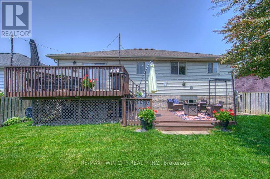 58 BRADBURY CRESCENT Image 27