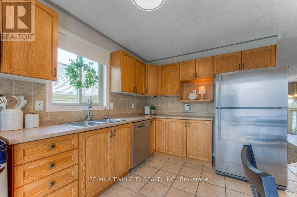 58 BRADBURY CRESCENT Image 7