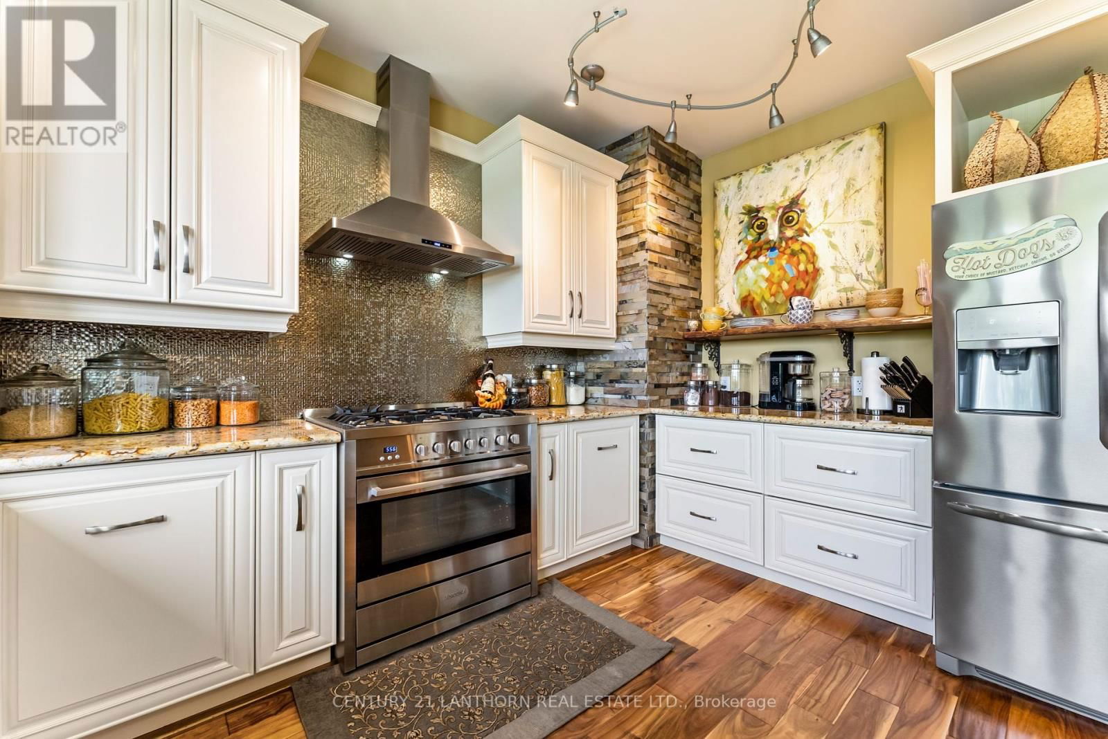 32 FOREST BREEZE LANE Image 15