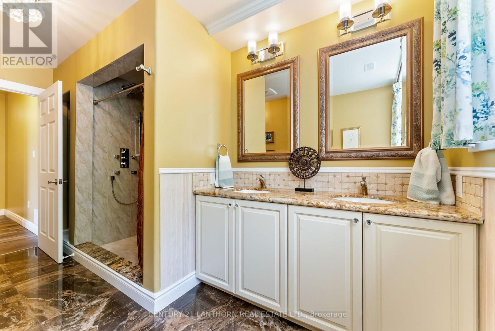 32 FOREST BREEZE LANE Image 31