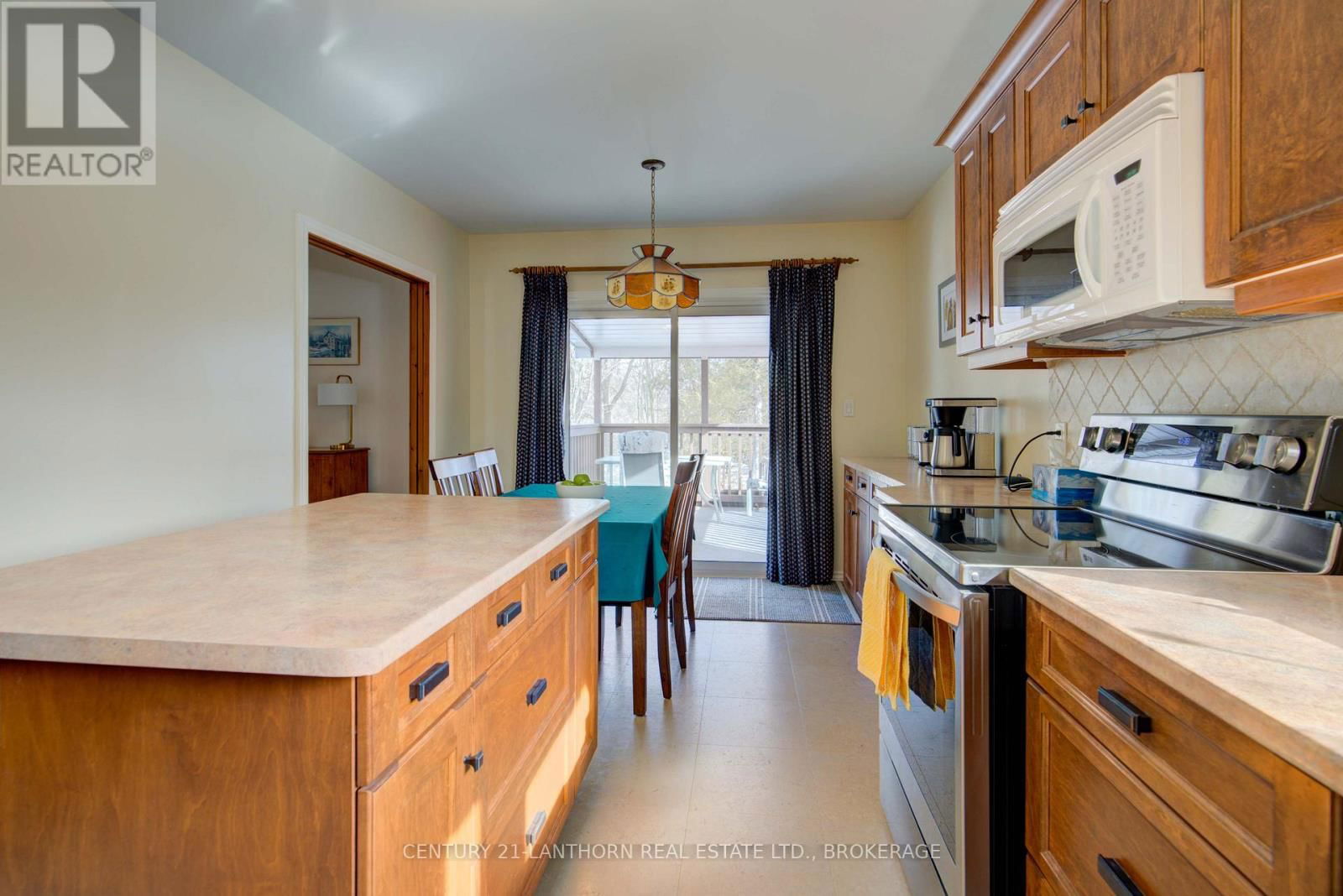 788 WHITEOAK CRESCENT Image 17