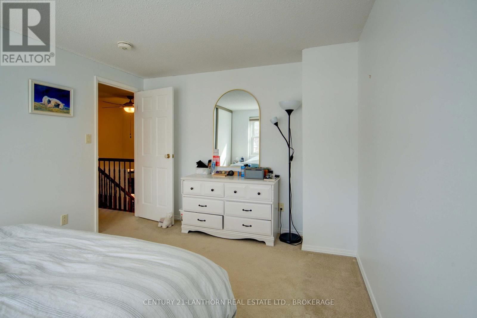 788 WHITEOAK CRESCENT Image 30