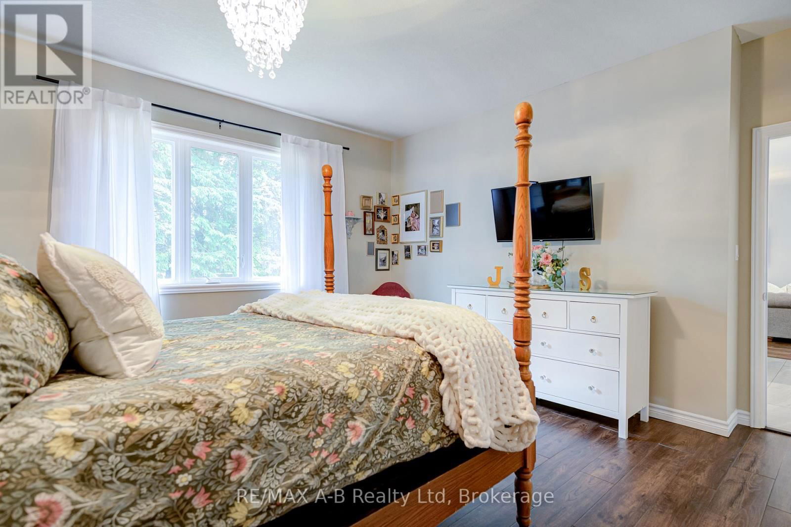 70 GERBER DRIVE Image 24