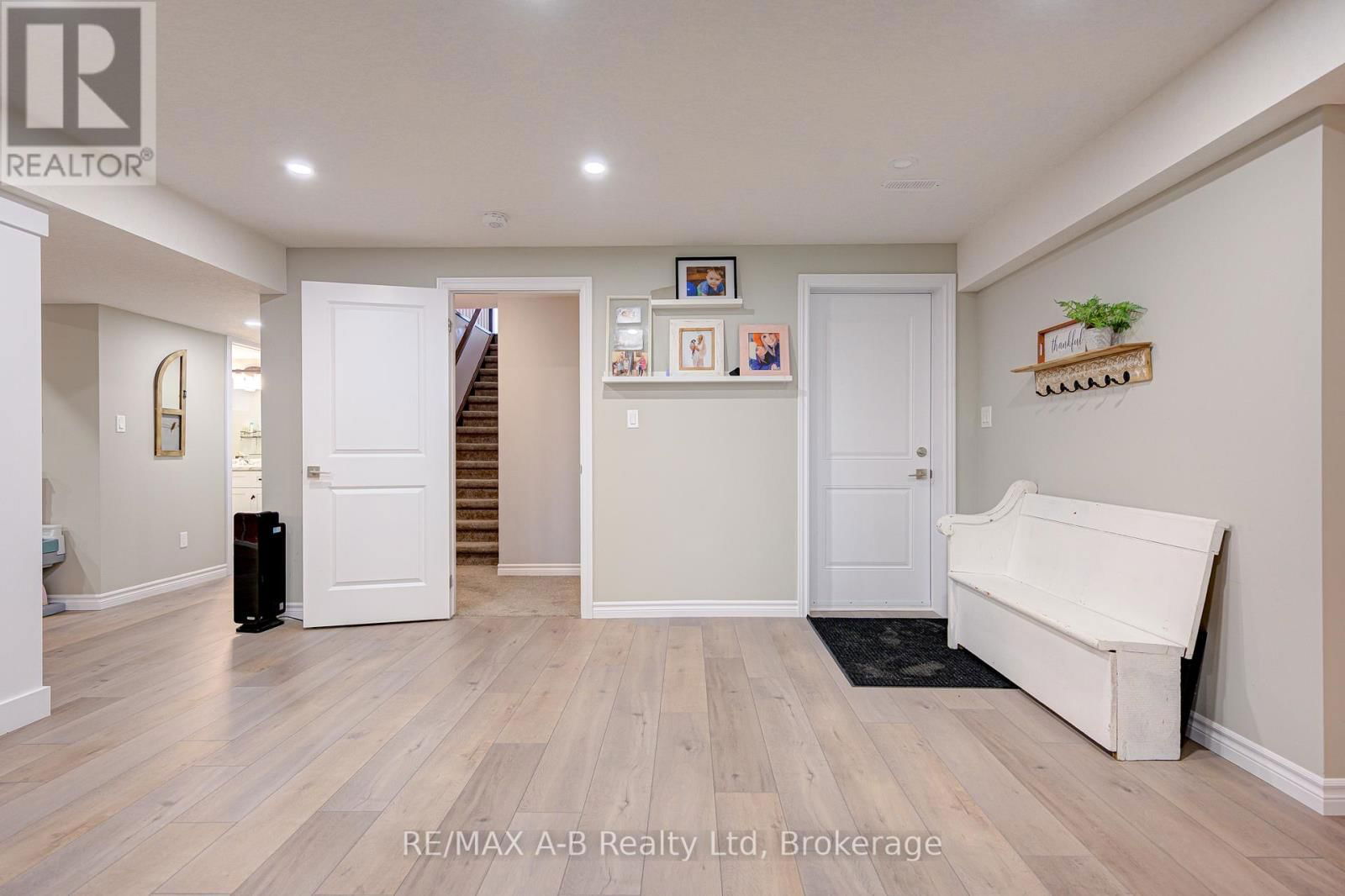70 GERBER DRIVE Image 29