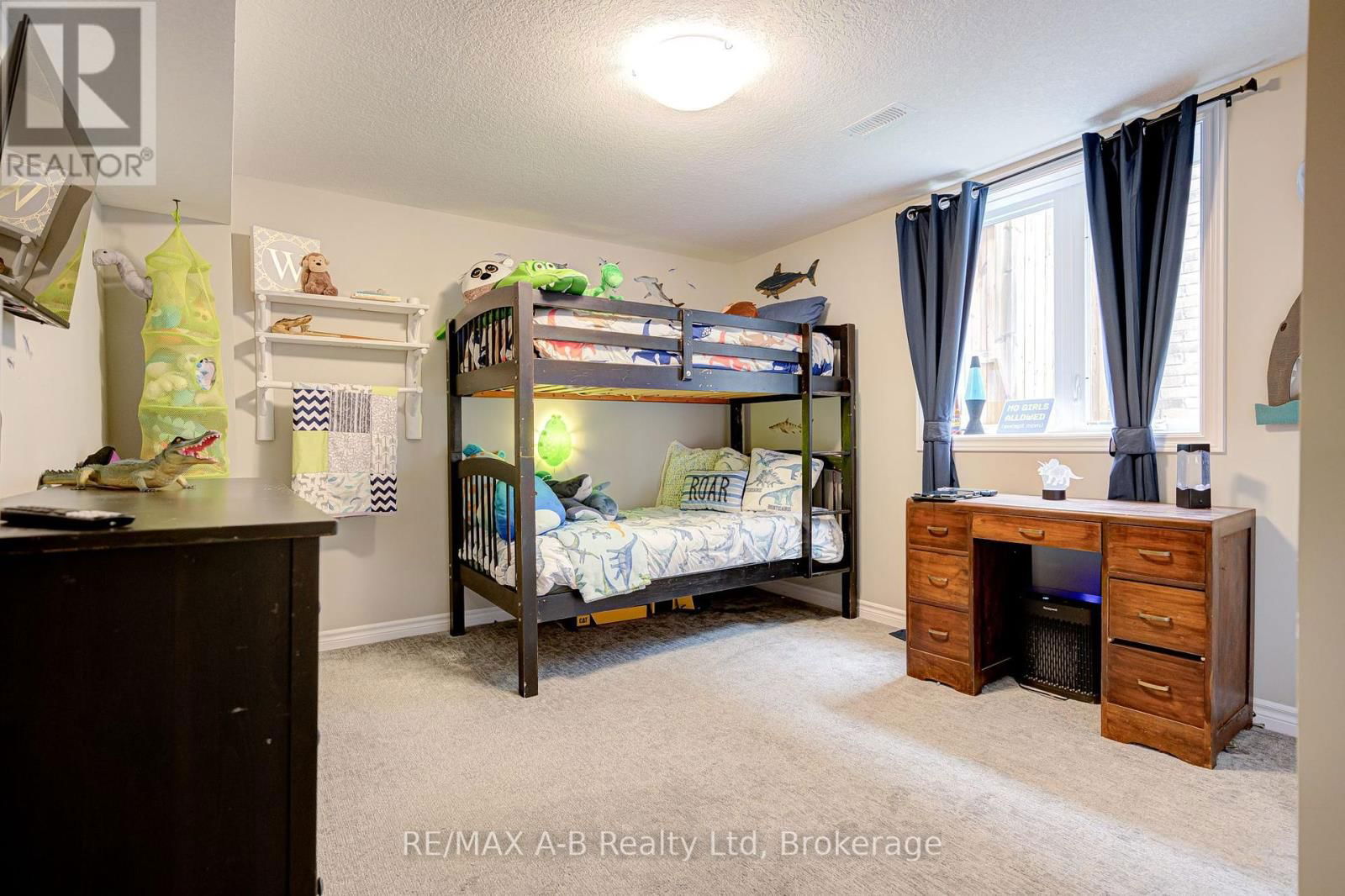 70 GERBER DRIVE Image 37