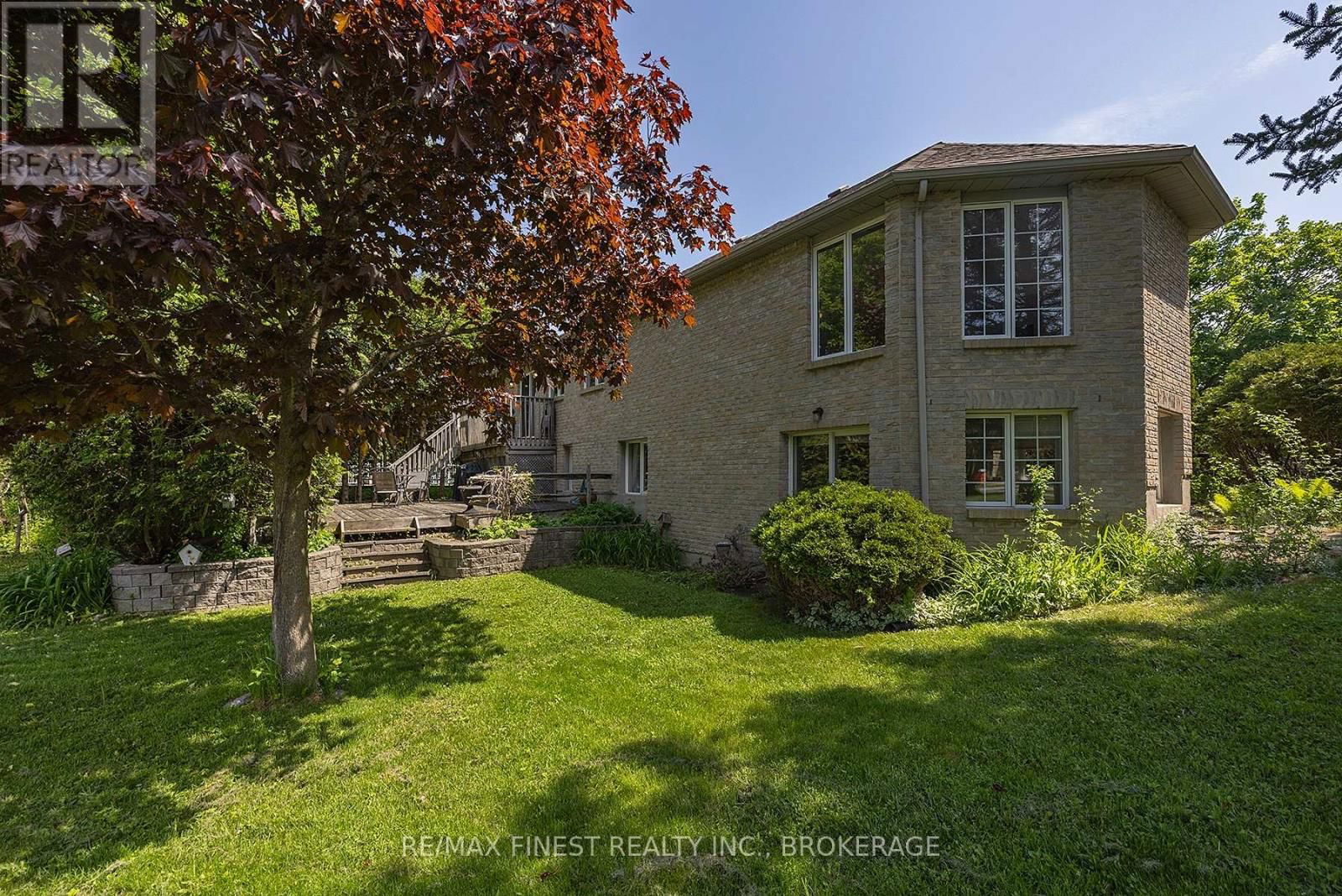 941 MALVERN TERRACE Image 45