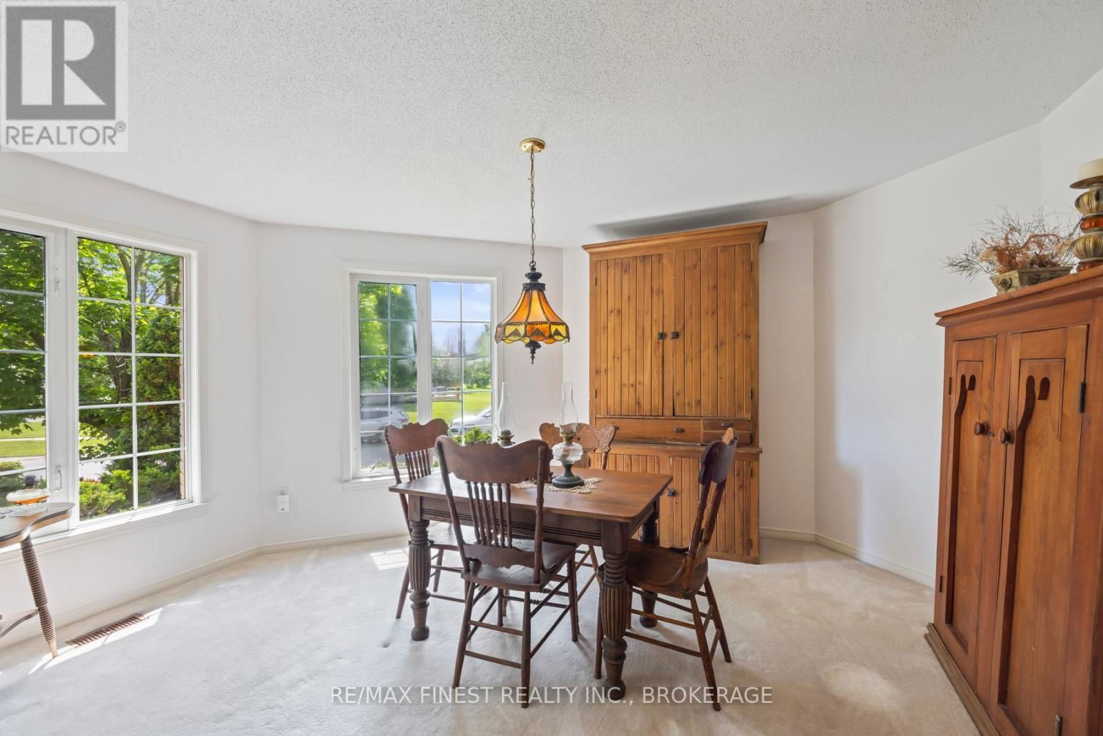 941 MALVERN TERRACE Image 7