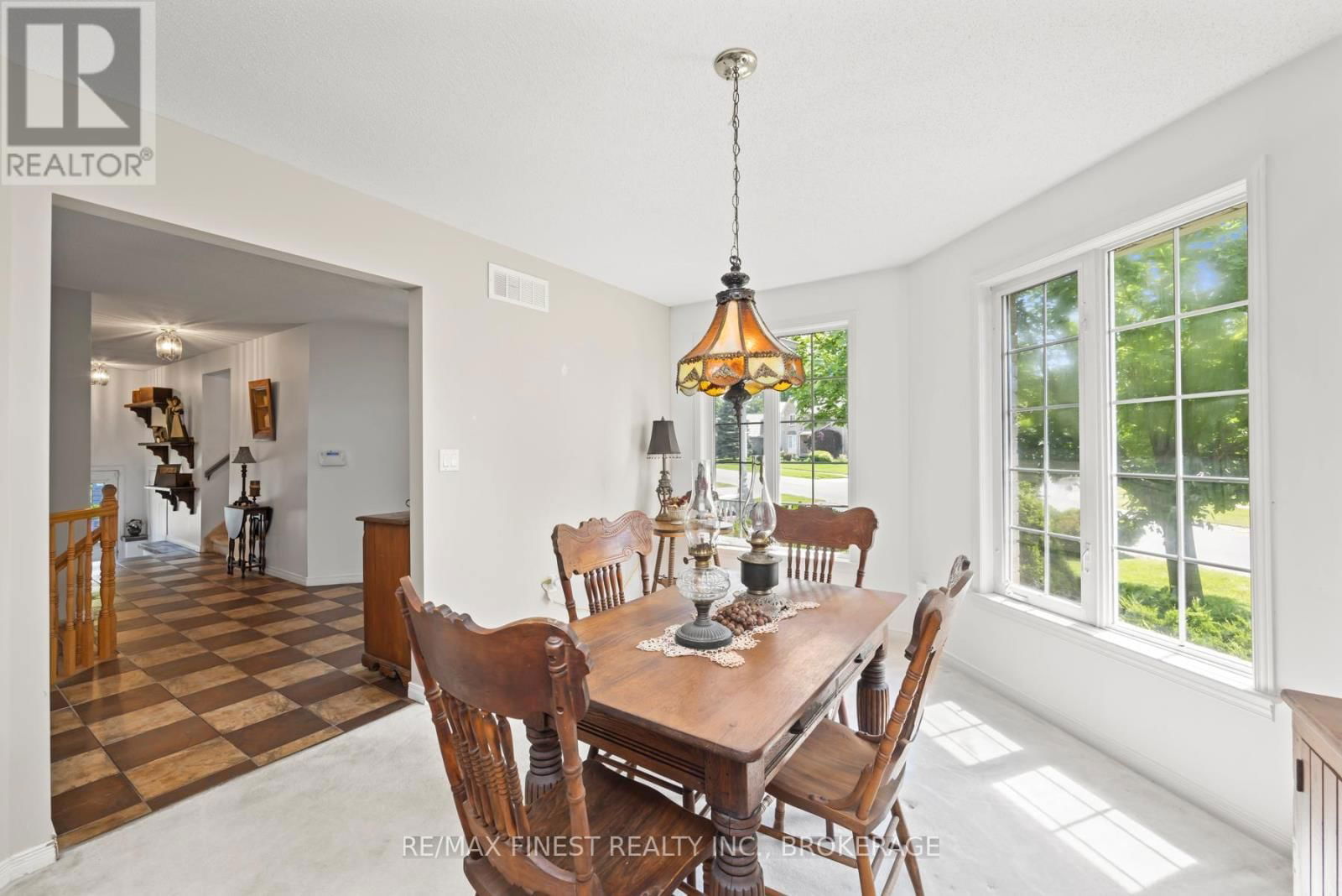 941 MALVERN TERRACE Image 8