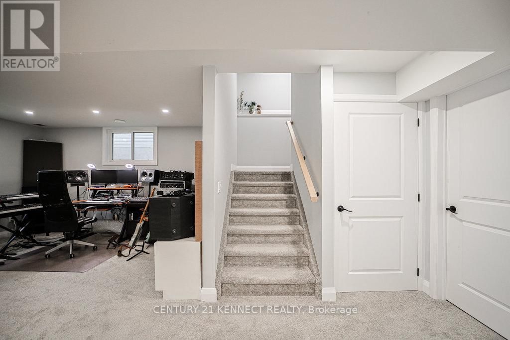 1520 BERKSHIRE DRIVE Image 31