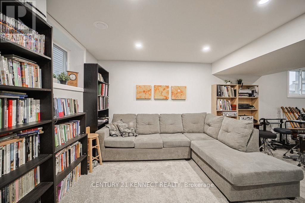1520 BERKSHIRE DRIVE Image 32