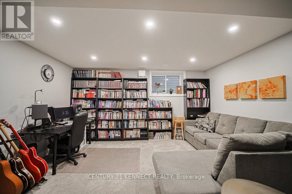 1520 BERKSHIRE DRIVE Image 33