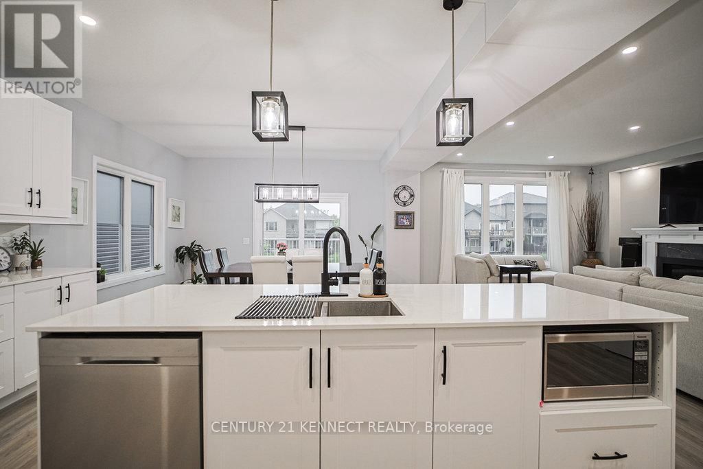1520 BERKSHIRE DRIVE Image 9