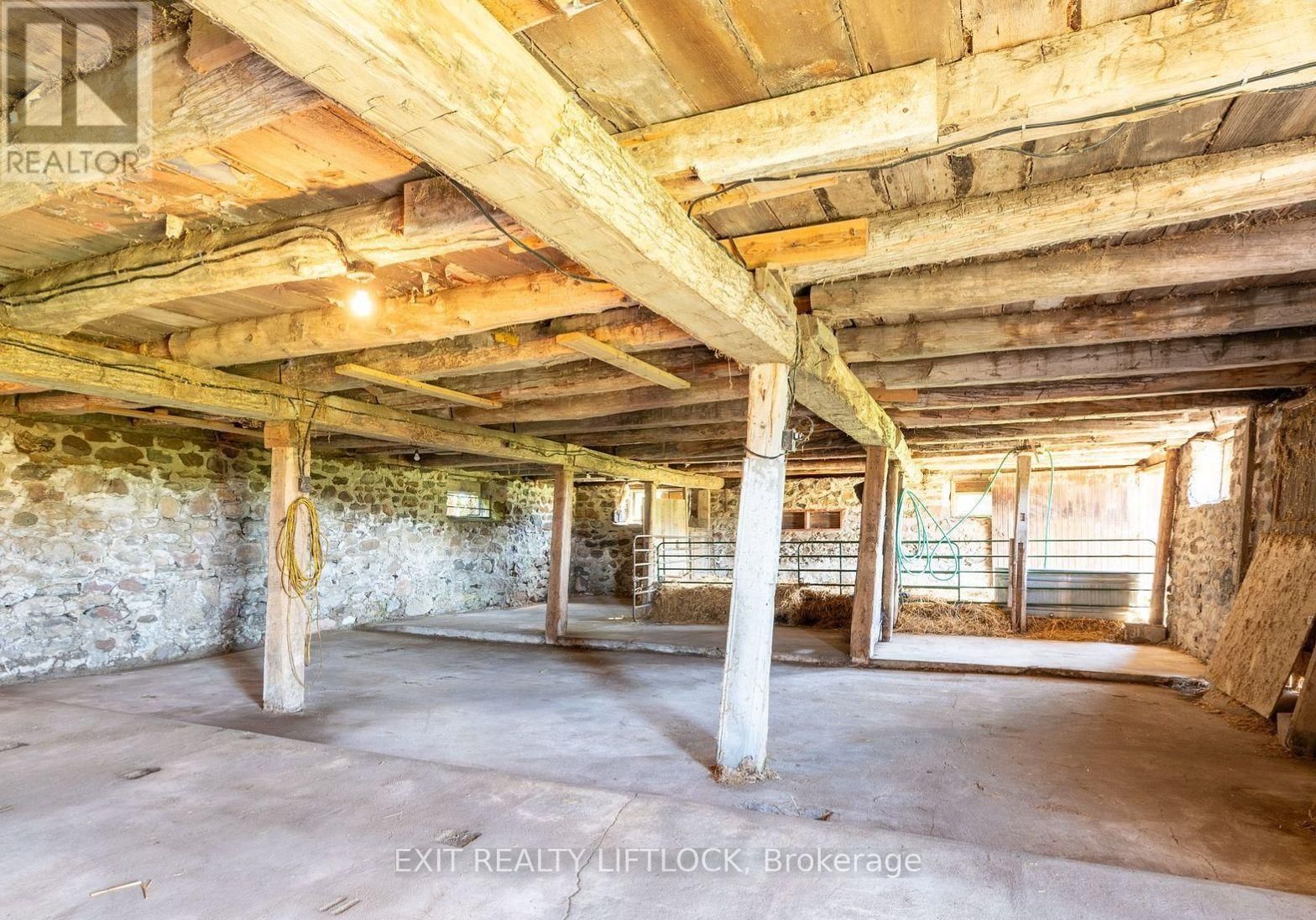4922 HIGHWAY 7 Image 31