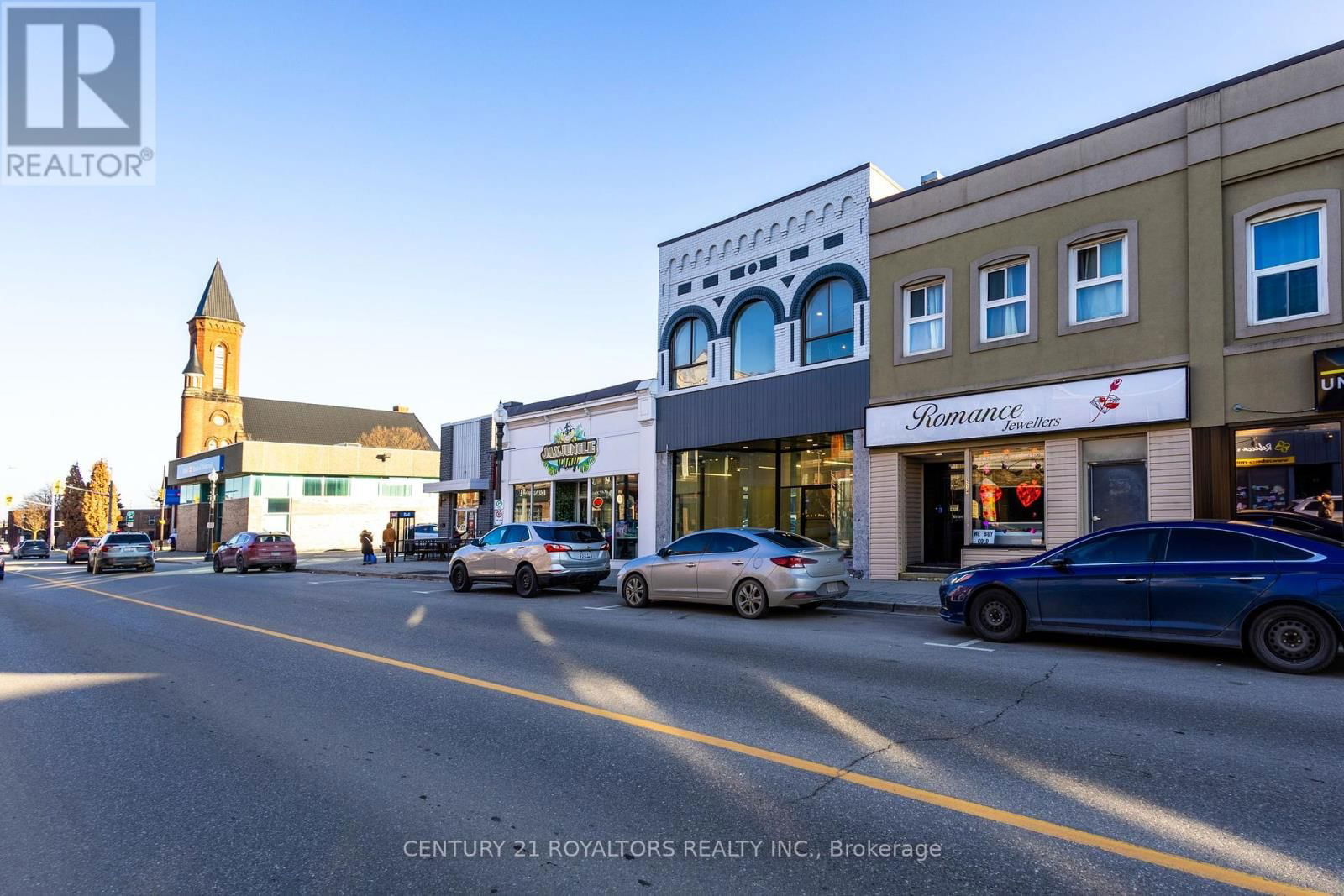 516 DUNDAS STREET Image 34
