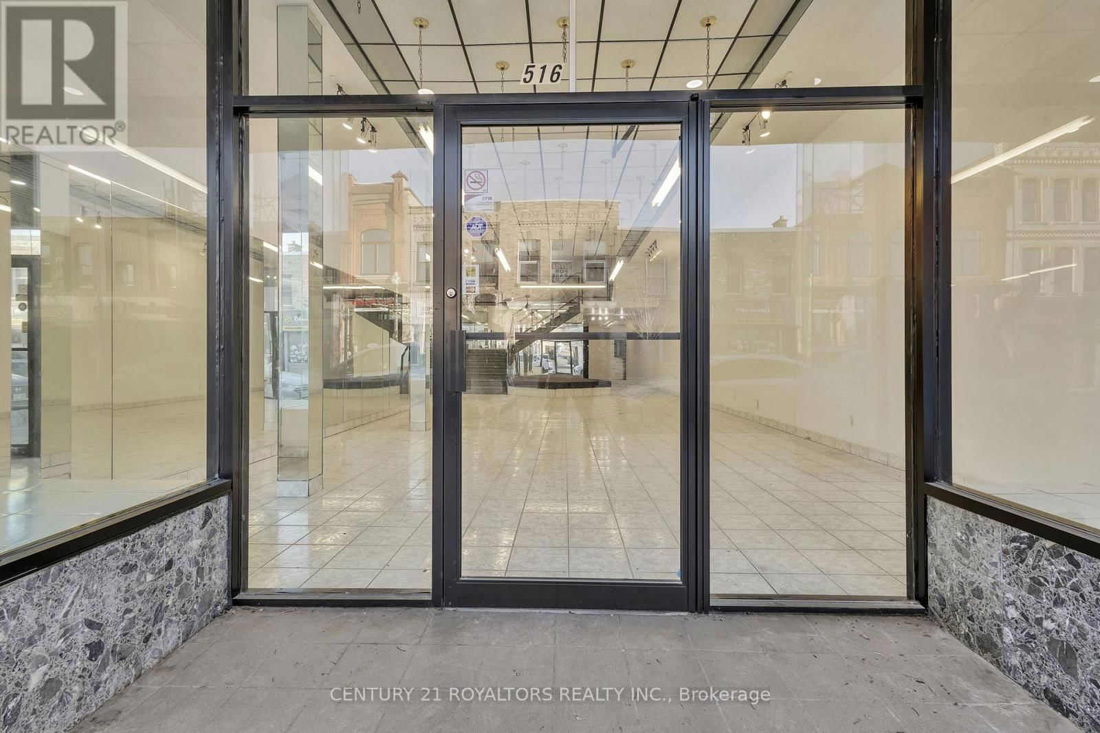 516 DUNDAS STREET Image 8