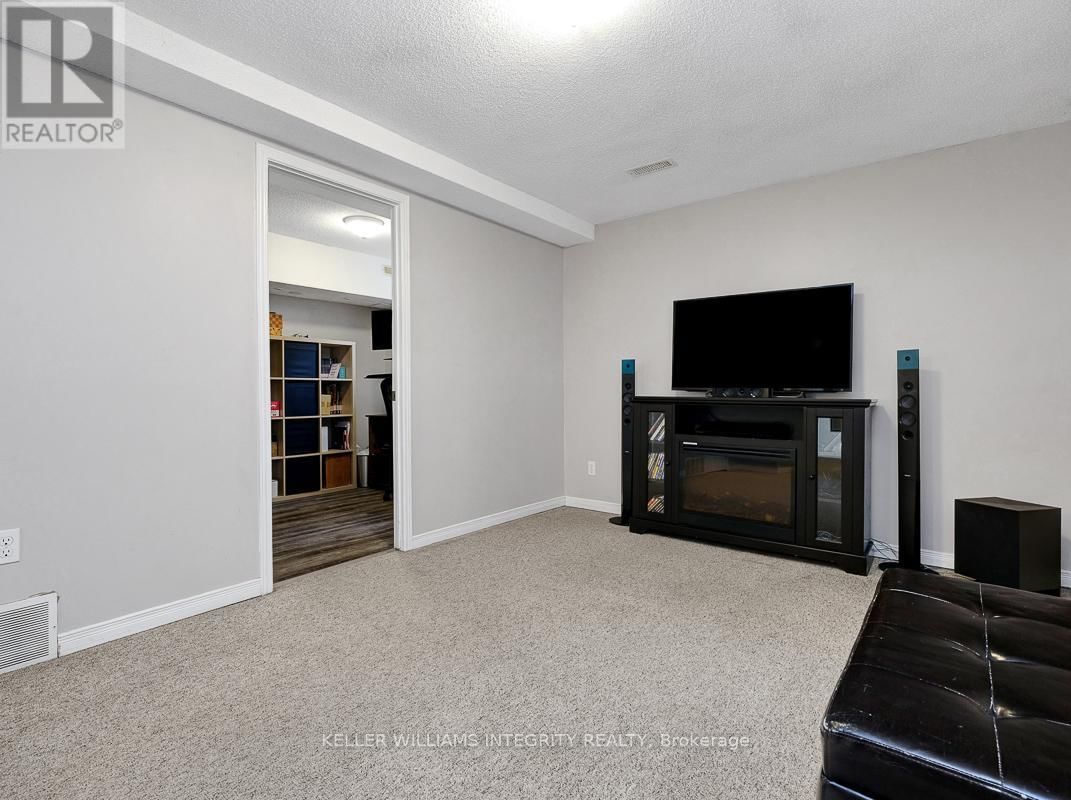 2598 CROSSCUT TERRACE Image 32