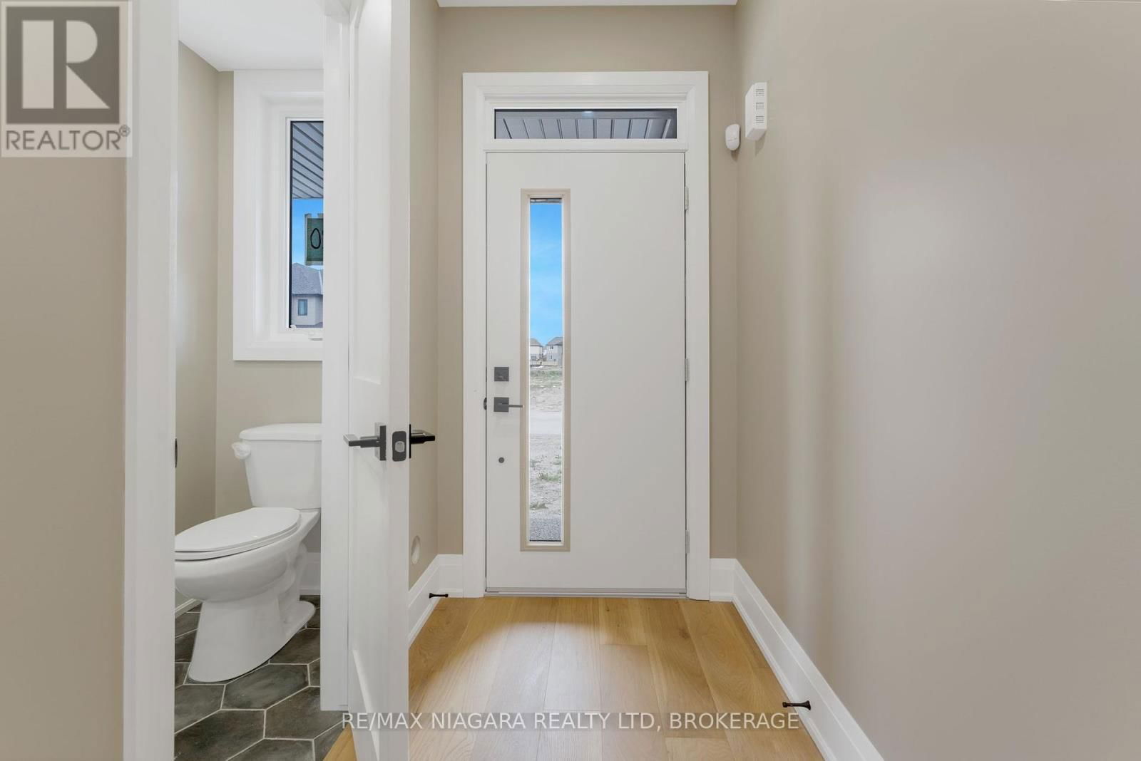 6216 CURLIN CRESCENT Image 3
