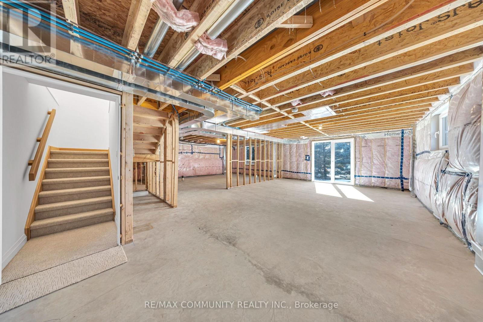 14 ALEXANDER CIRCLE Image 14