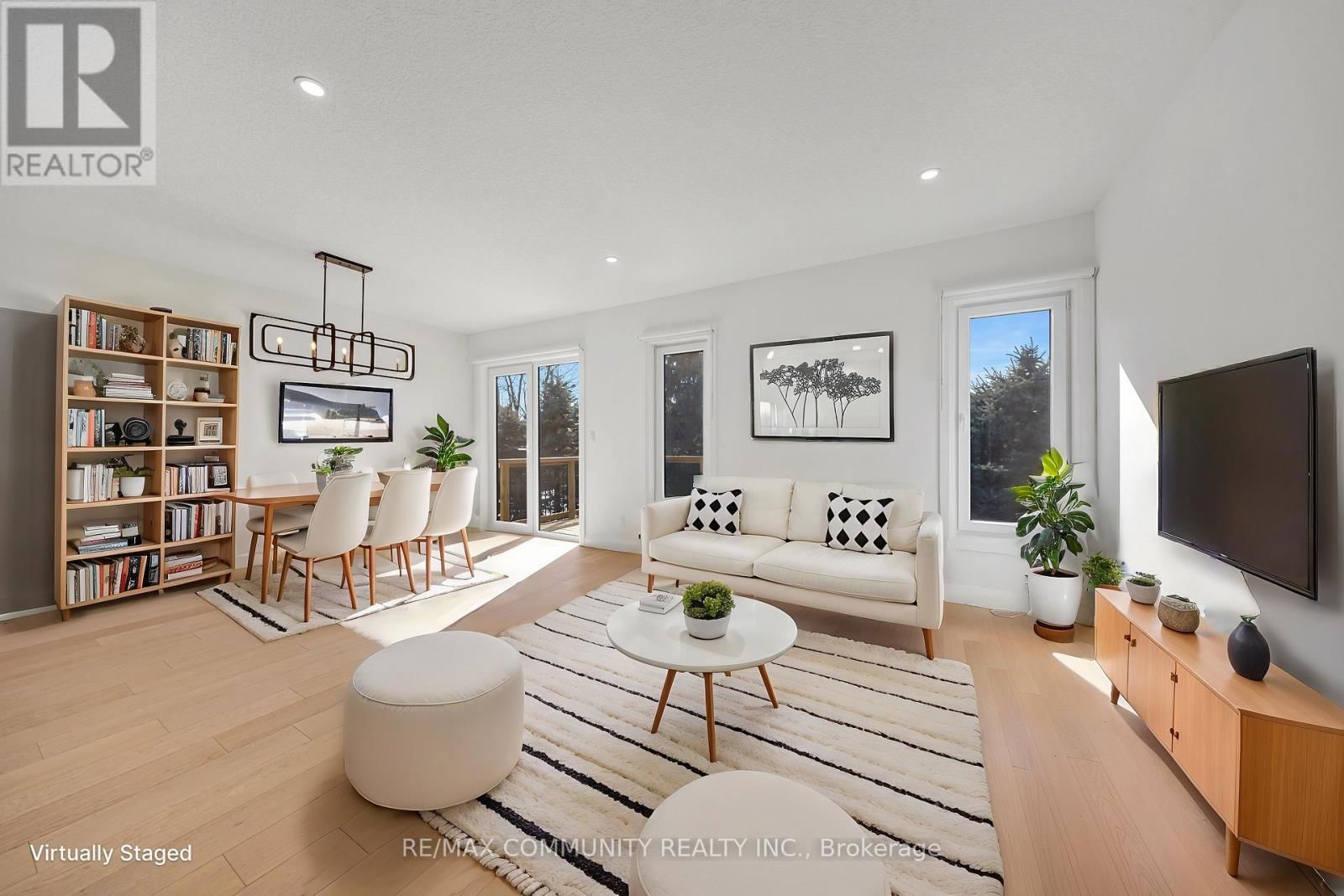 14 ALEXANDER CIRCLE Image 3