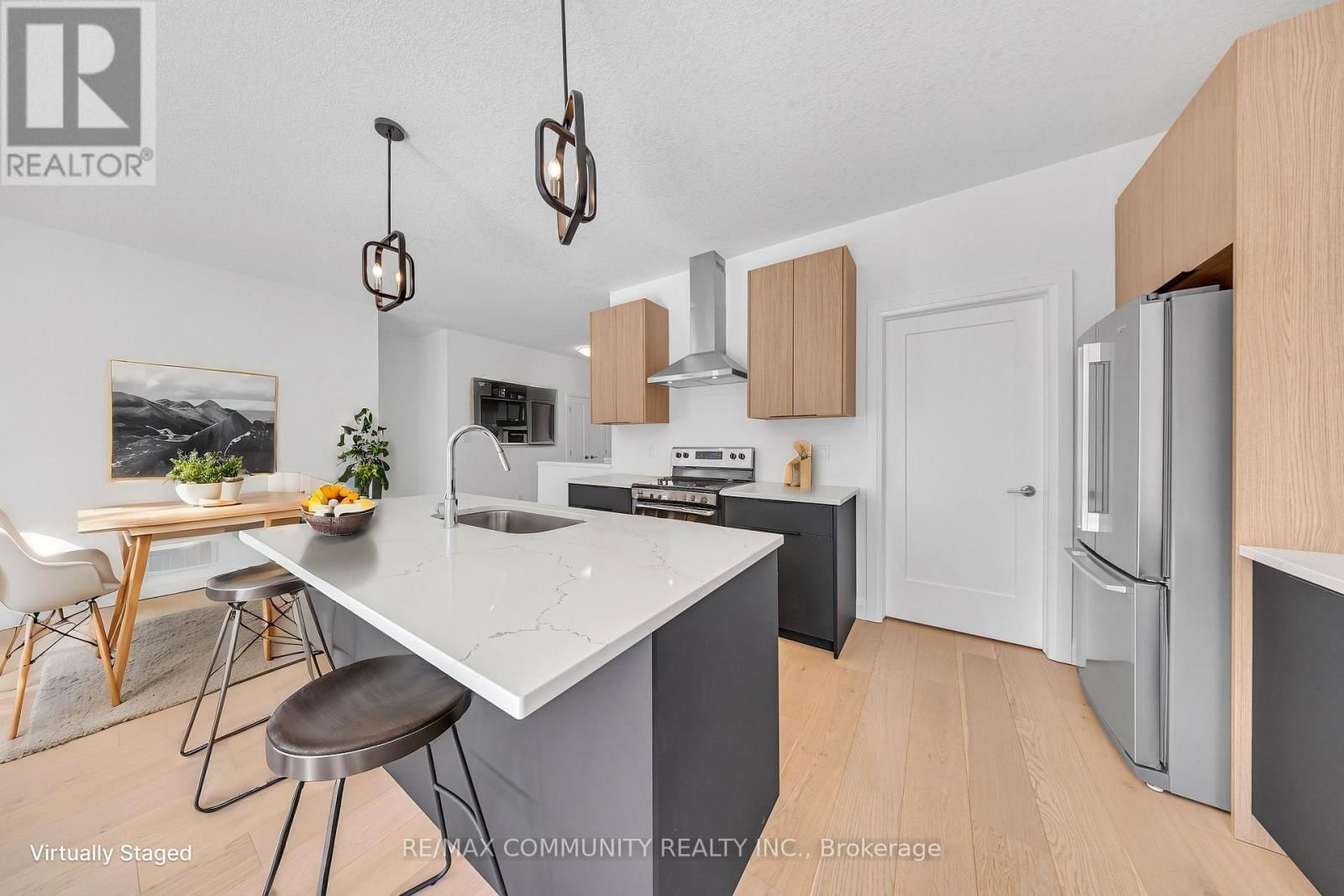 14 ALEXANDER CIRCLE Image 5