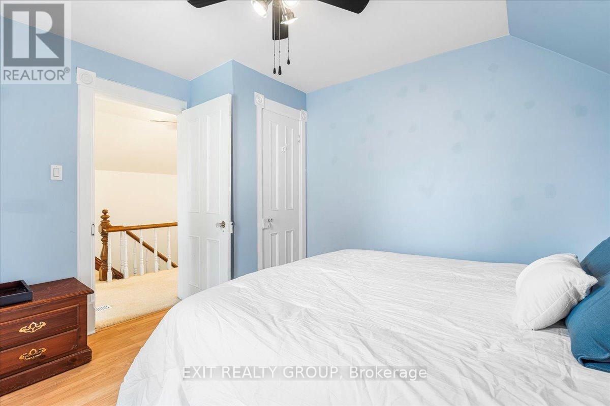 207 DURHAM STREET SOUTH Image 16