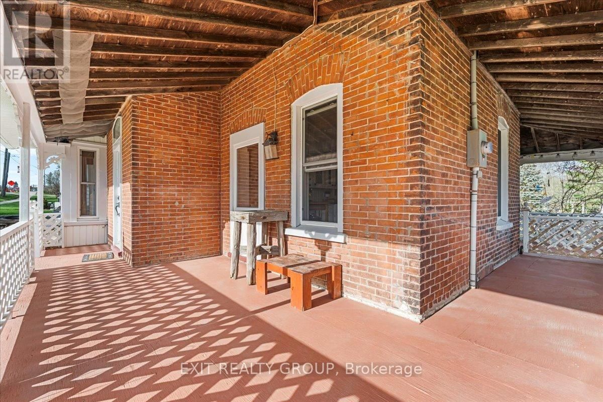 207 DURHAM STREET SOUTH Image 25