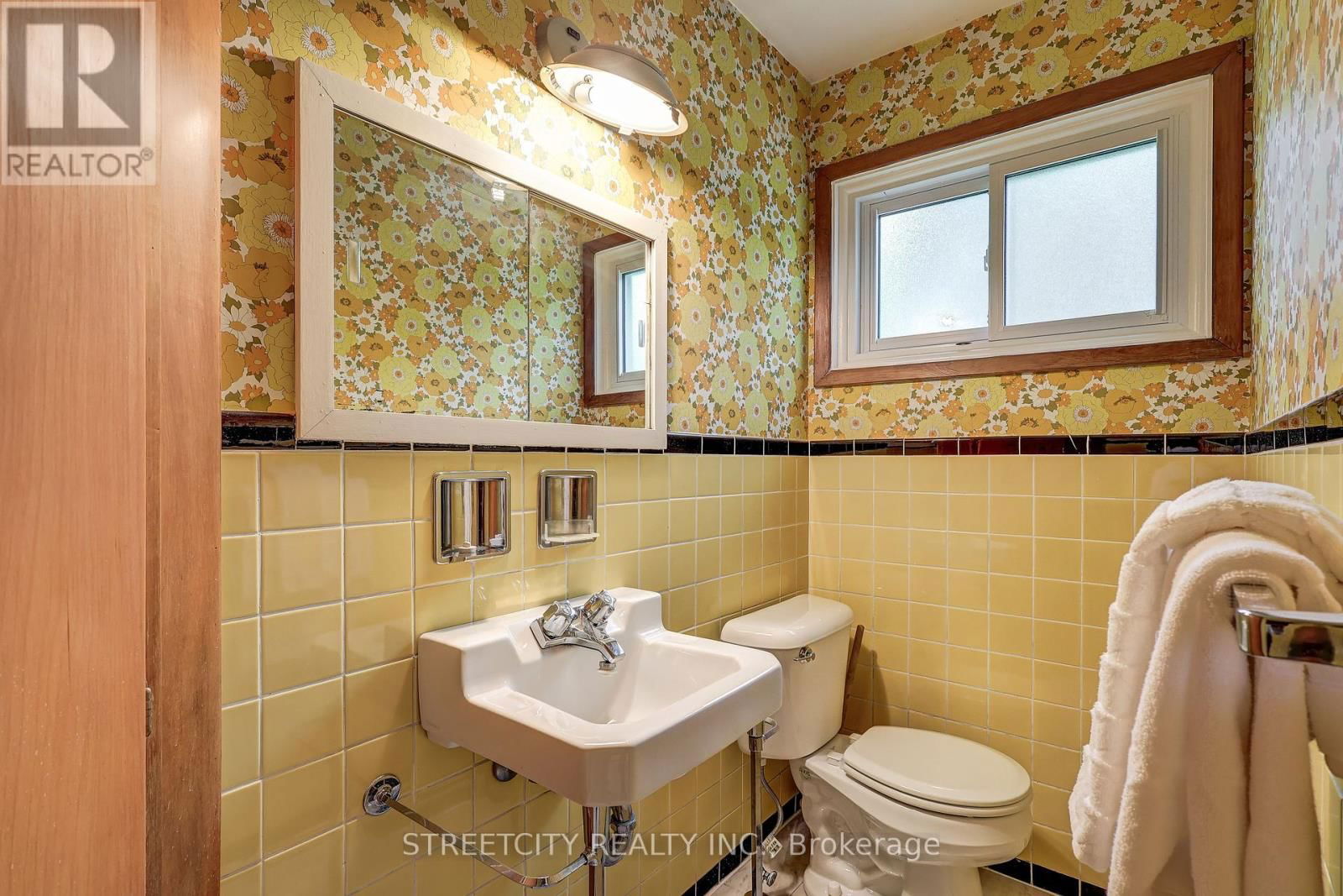 76 BLOOMFIELD DRIVE Image 16