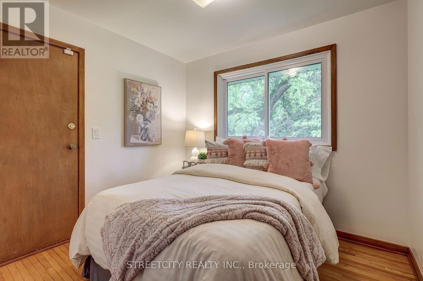 76 BLOOMFIELD DRIVE Image 27