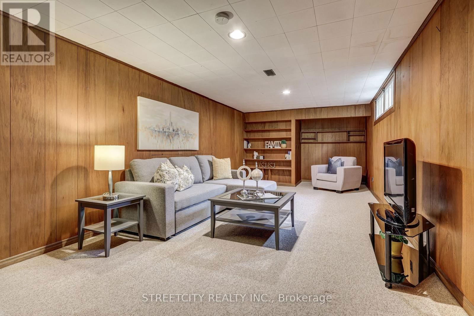 76 BLOOMFIELD DRIVE Image 30