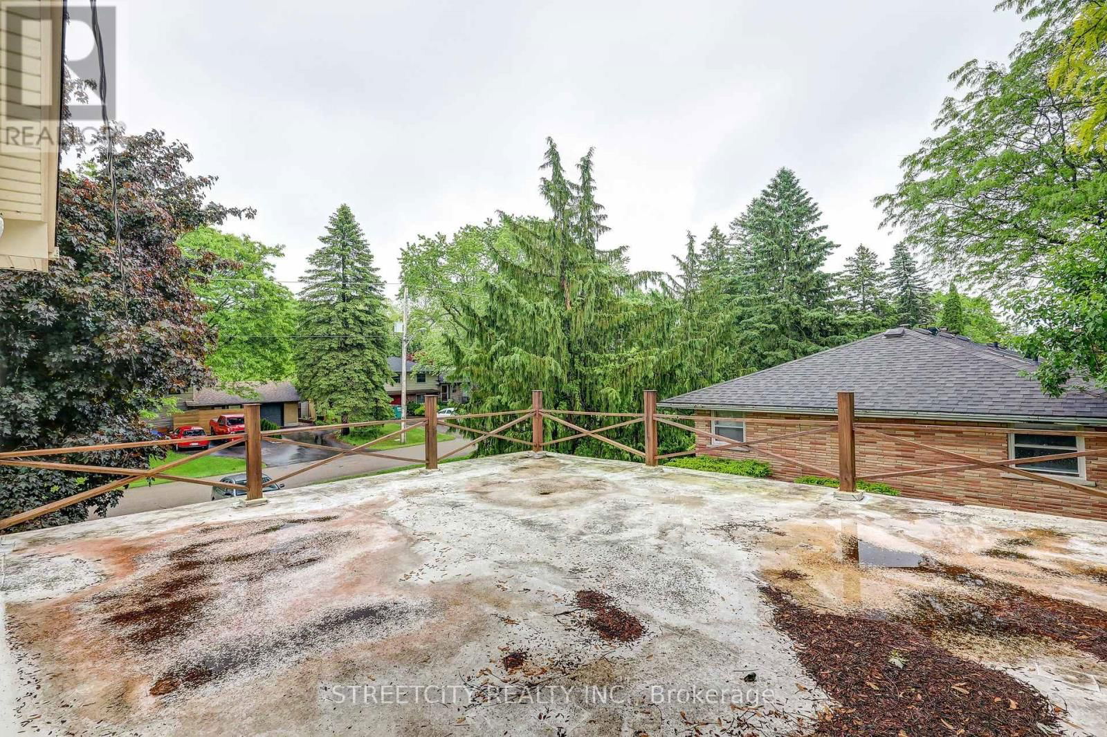 76 BLOOMFIELD DRIVE Image 34