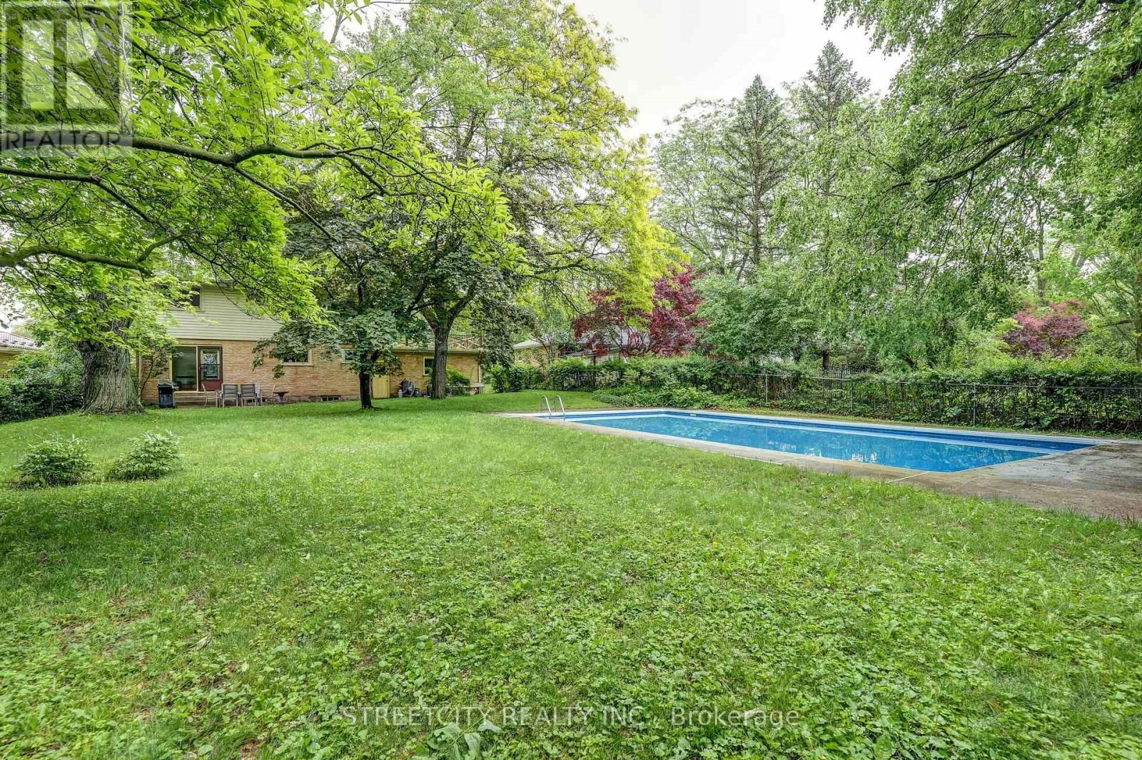76 BLOOMFIELD DRIVE Image 37