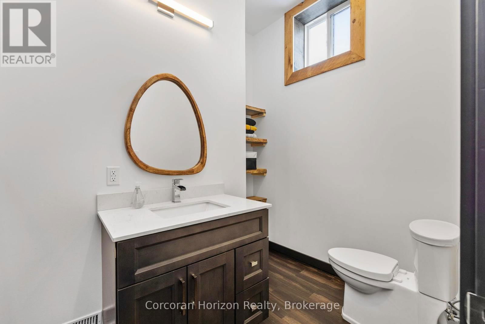 164 ONTARIO STREET Image 36
