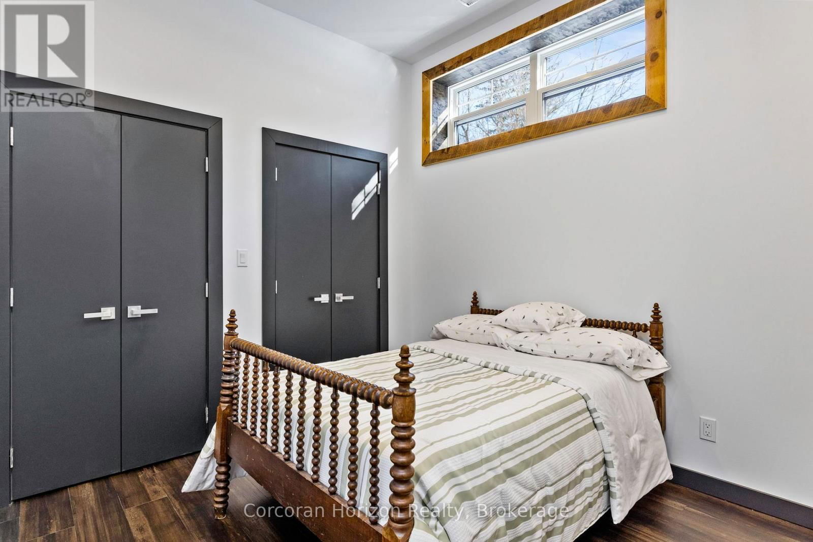 164 ONTARIO STREET Image 37