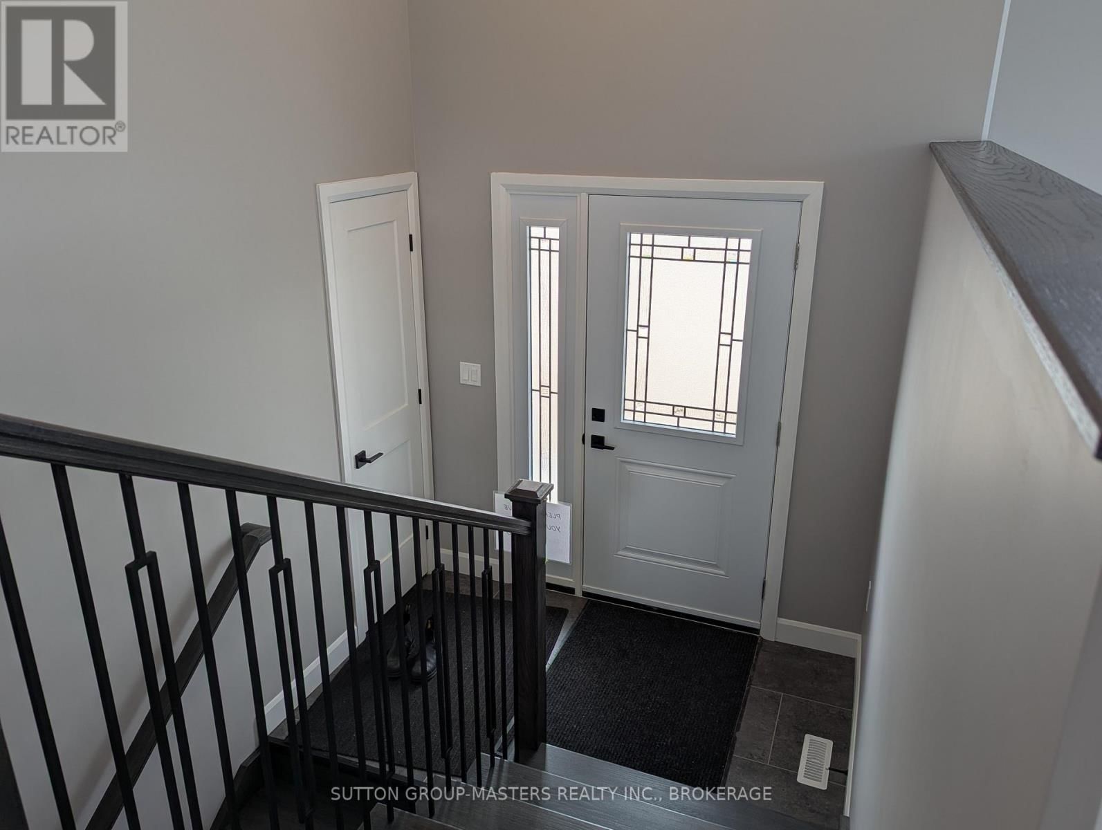109 BITTERSWEET ROAD Image 11
