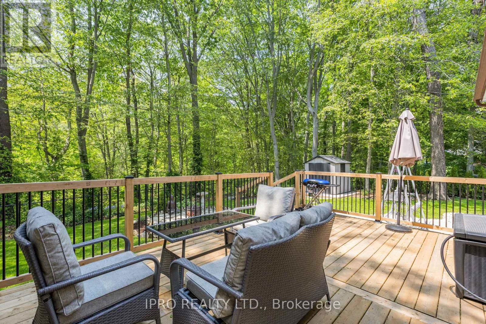 6 ROSELAWN COURT Image 22