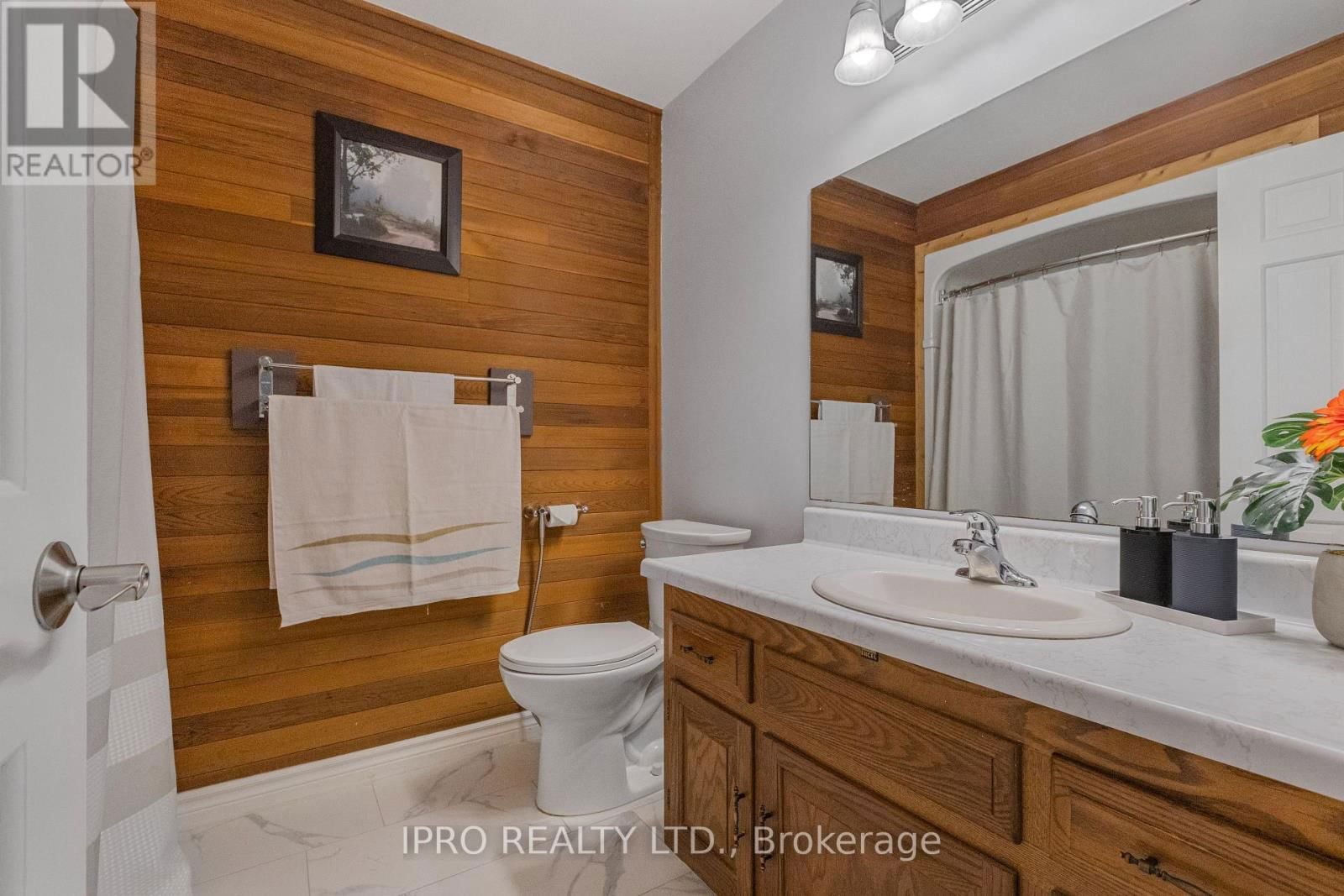 6 ROSELAWN COURT Image 33