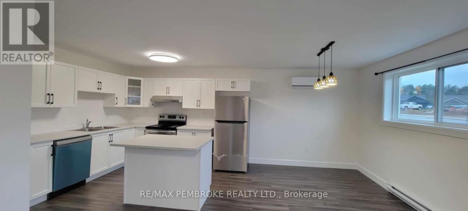 13 ZACHARY STREET Image 4